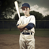 Baseballspieler des kleinen Jungen mit Schläger in seinen Händen | Stock Illustration