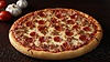 Deliciosa pizza con pepperoni, tomates y garli | Ilustración