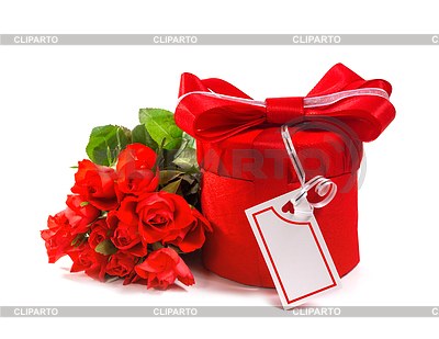 Red de regalo con lazo rojo y rosas. Aislar | Foto de alta resolución |ID 4097882