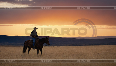 Vaquero al atardecer | Foto de alta resolución |ID 7554998
