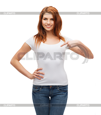 Adolescente sonriente en blanco camiseta blanca | Foto de alta resolución |ID 4444327