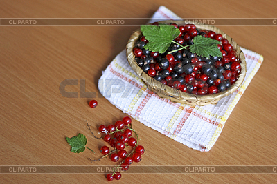 Berries in basket on napkin | High resolution stock photo |ID 7571457